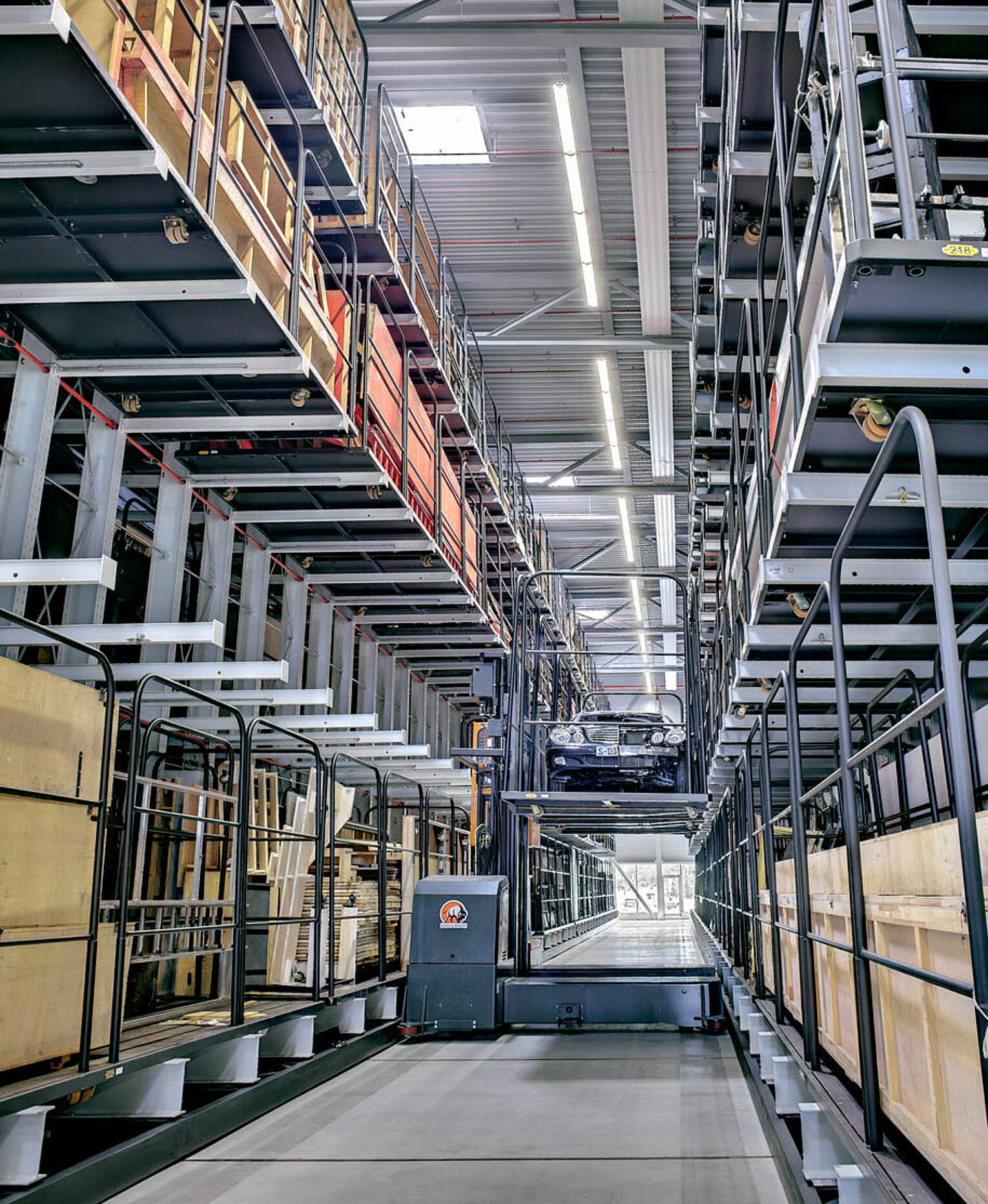 [Translate "Belgium (NL)"] [Translate "Niederlande"] Mobile cantilever racking