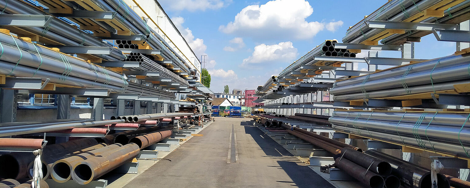 [Translate "Belgium (NL)"] [Translate "Niederlande"] Cantilever racking Industry solution