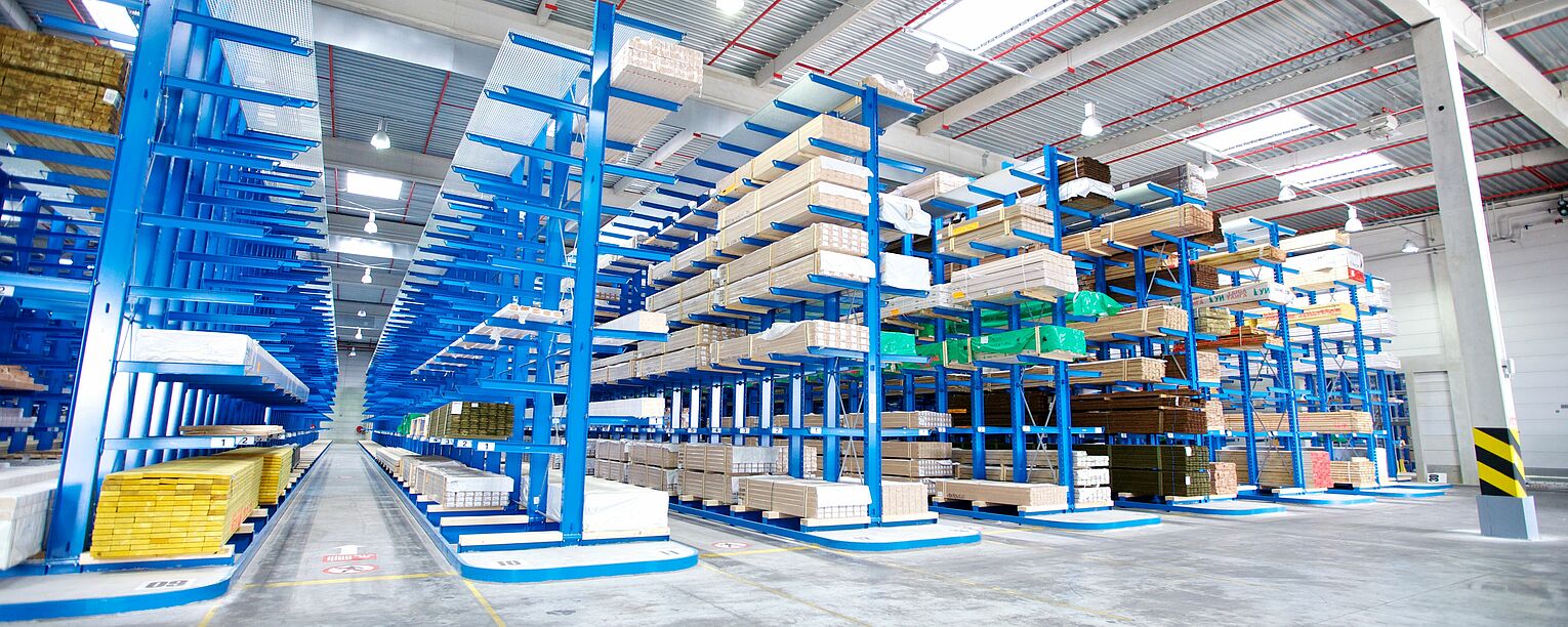 [Translate "Belgium (NL)"] [Translate "Niederlande"] Cantilever racking for narrow aisle