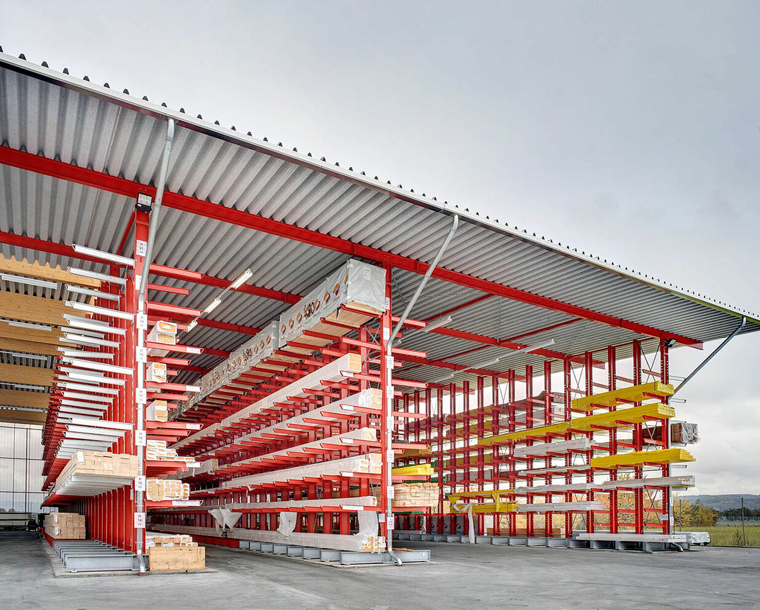 [Translate "Belgium (NL)"] [Translate "Niederlande"] Rack-clad warehouse Cantilever racking