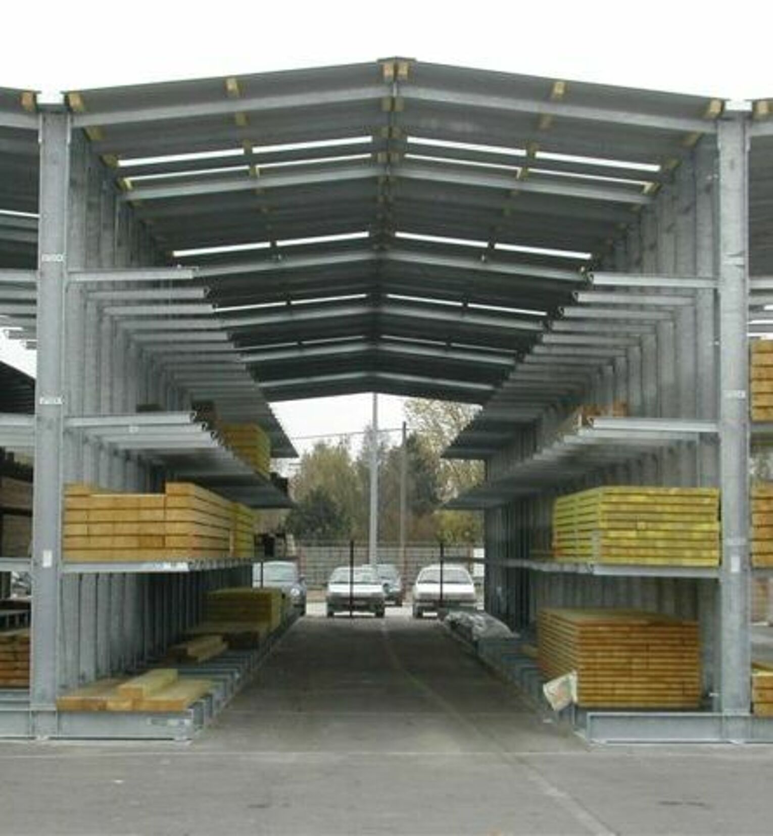 [Translate "Belgium (NL)"] [Translate "Niederlande"] Rack-clad warehouse Cantilever racking