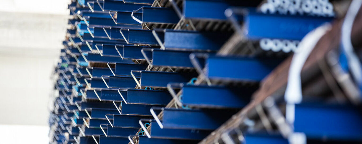 [Translate "Belgium (NL)"] [Translate "Niederlande"] Cantilever racking Industry solution