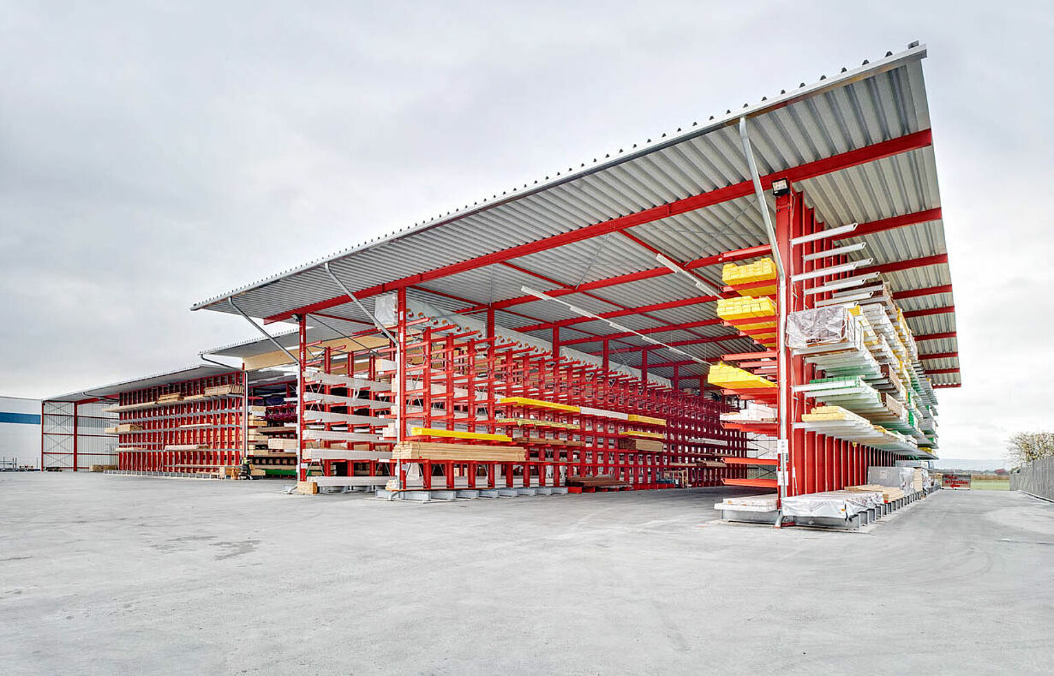 [Translate "Belgium (NL)"] [Translate "Niederlande"] Rack-clad warehouse cantilever racking