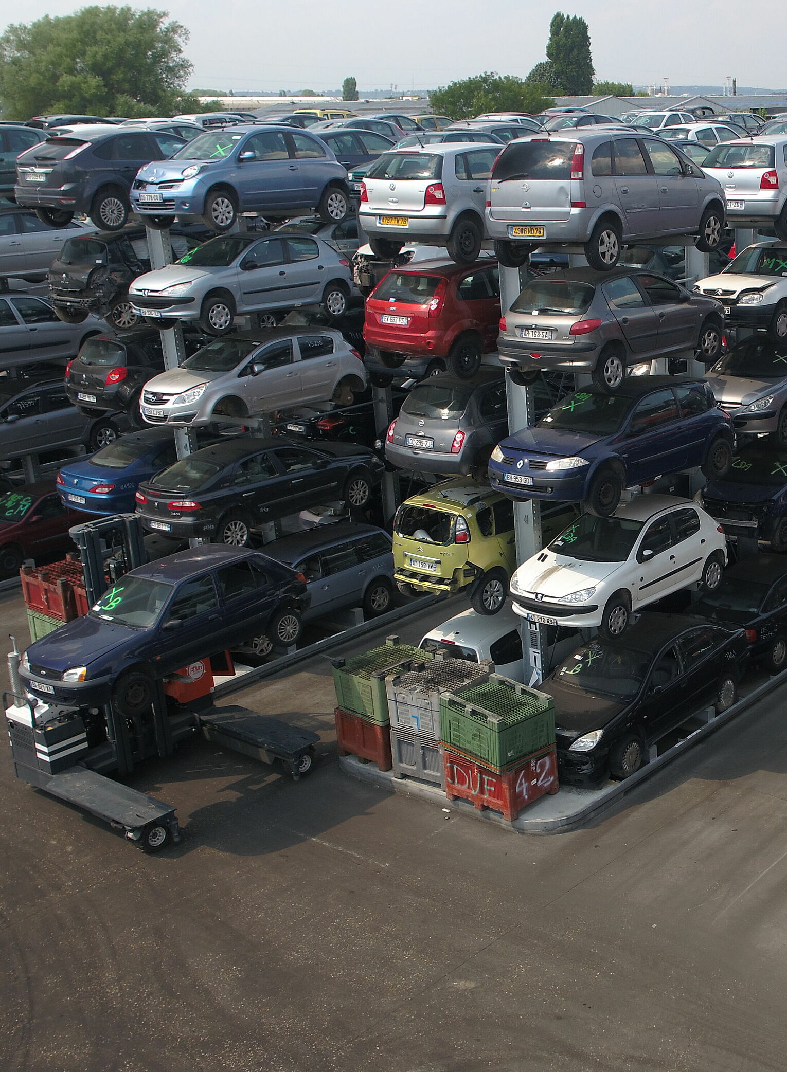 [Translate "Belgium (NL)"] [Translate "Niederlande"] Cantilever racking Yard racking