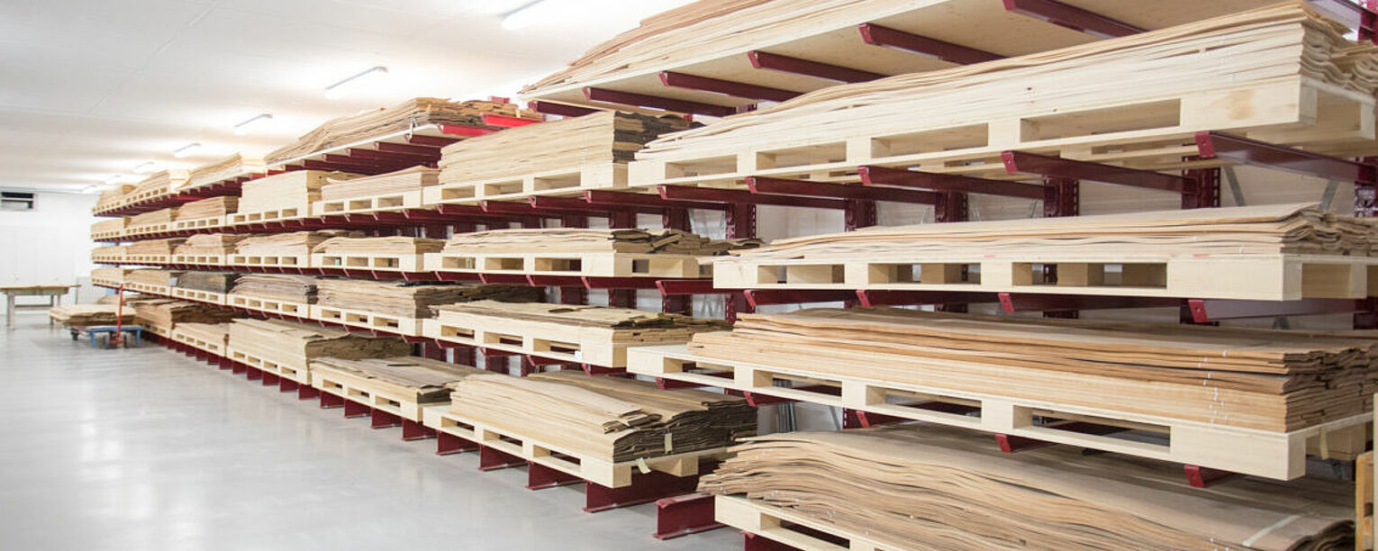 [Translate "Belgium (NL)"] [Translate "Niederlande"] Cantilever racking timber trade